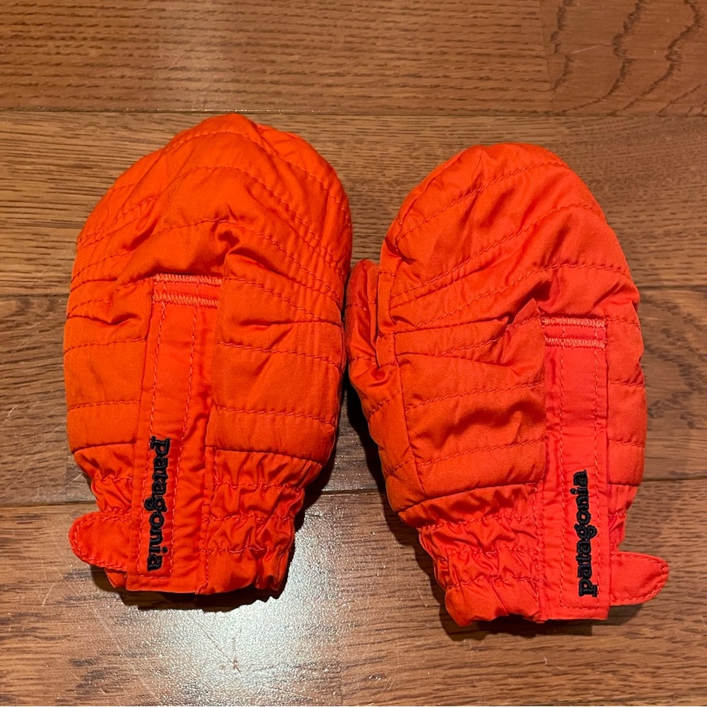 Patagonia puffer mittens